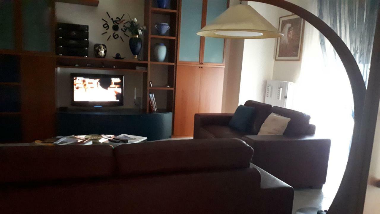 B&B Nonna Giulia Bernalda Buitenkant foto