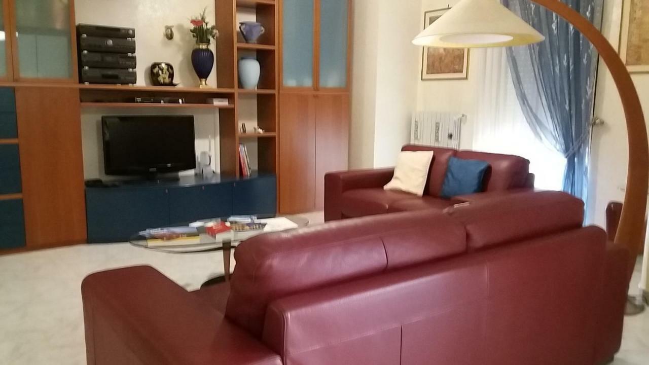 B&B Nonna Giulia Bernalda Buitenkant foto